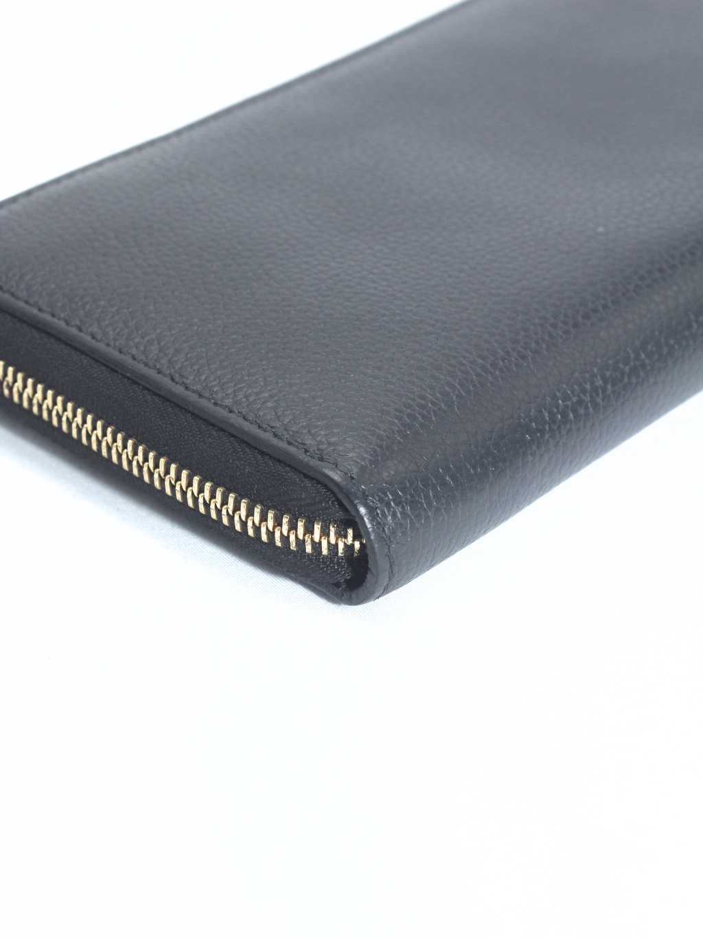 Alexander McQueen Grained Leather Zip-Around Wallet – Black
