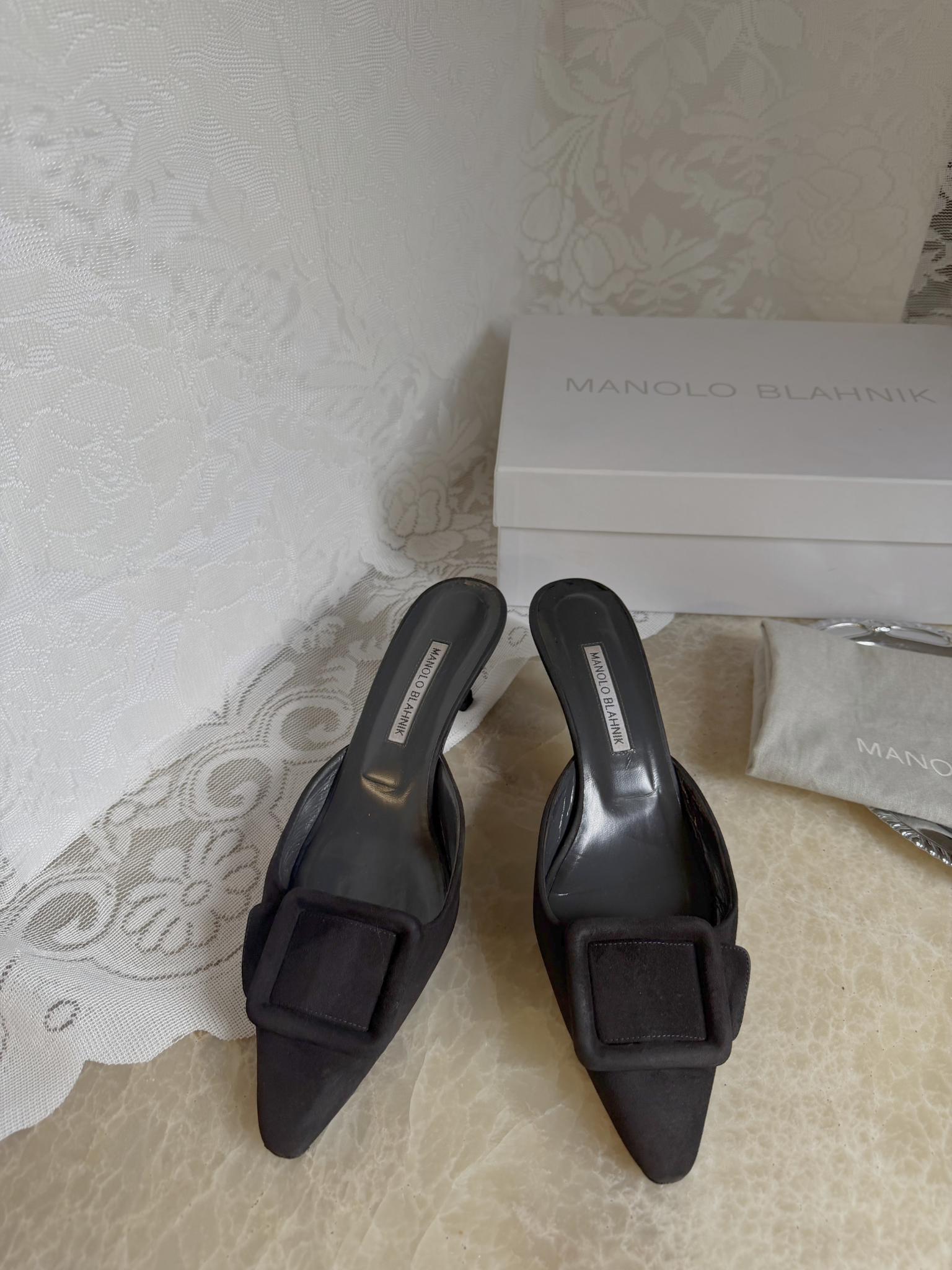 Manolo Blahnik Maysale Buckle Heel 50mm in Black - Size 40