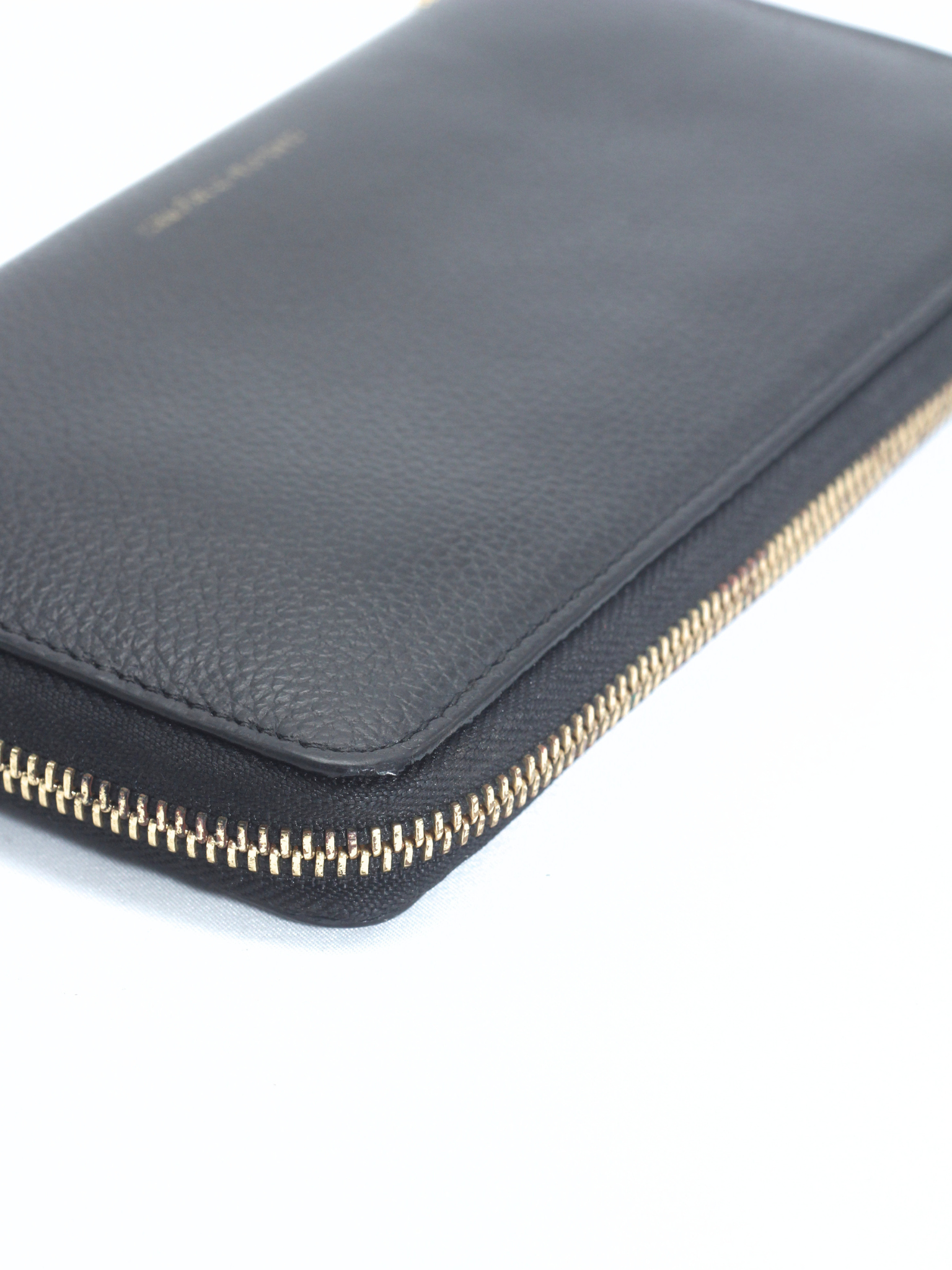 Alexander McQueen Grained Leather Zip-Around Wallet – Black